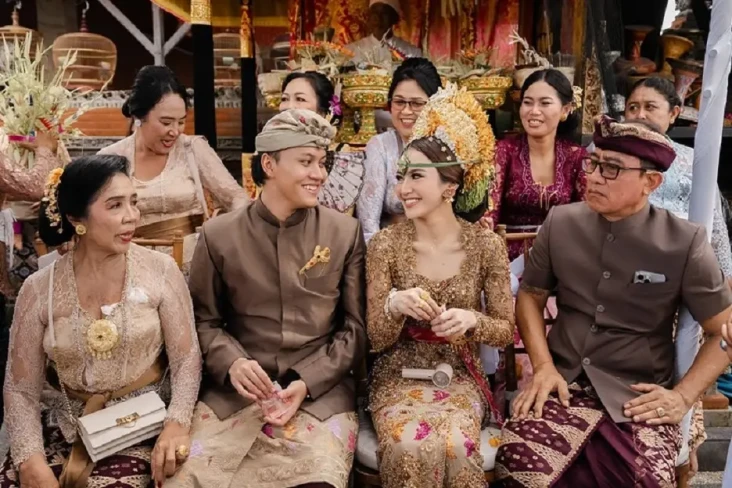 7 Artis Cantik Indonesia...