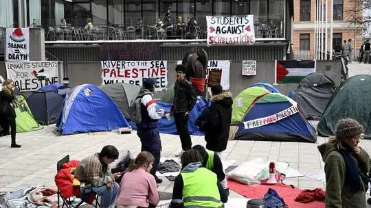 Protes Mahasiswa Pro-Palestina...