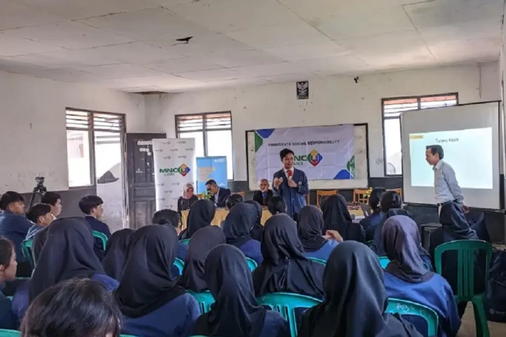 Literasi dari MNC Peduli,...