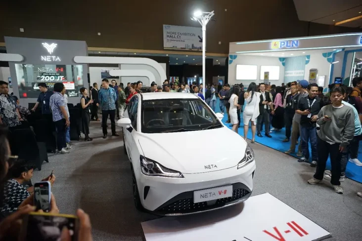 Dirakit di Bekasi, Mobil...
