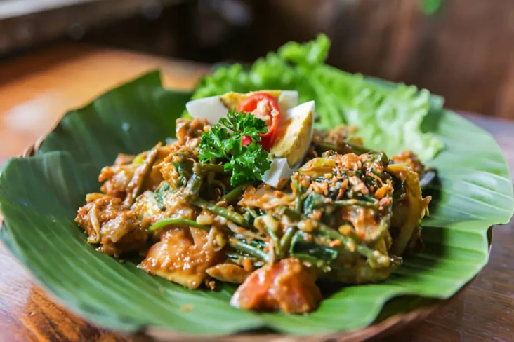 Pecel, Ketoprak, dan...