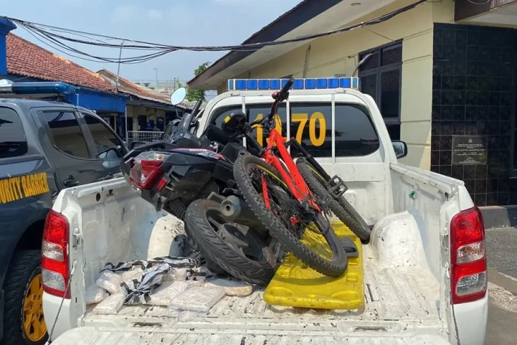 Sopir Angkot Ngantuk...