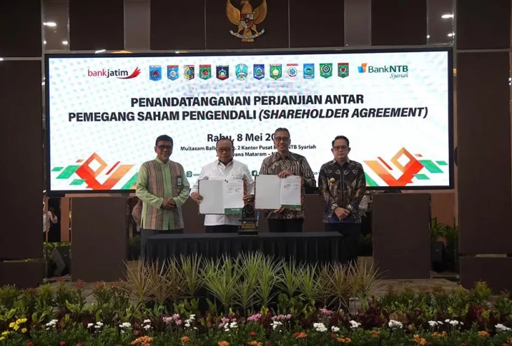 Bank Jatim Teken Shareholder...