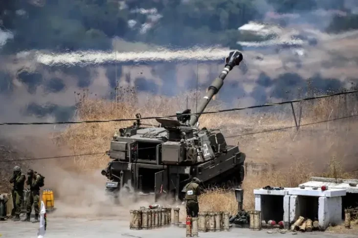 Pasukan Israel Hancurkan...