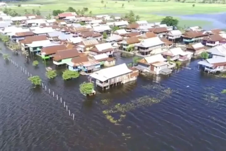 Danau Sidenreng Meluap,...