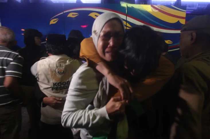 1 dari 12 Jenazah Korban...