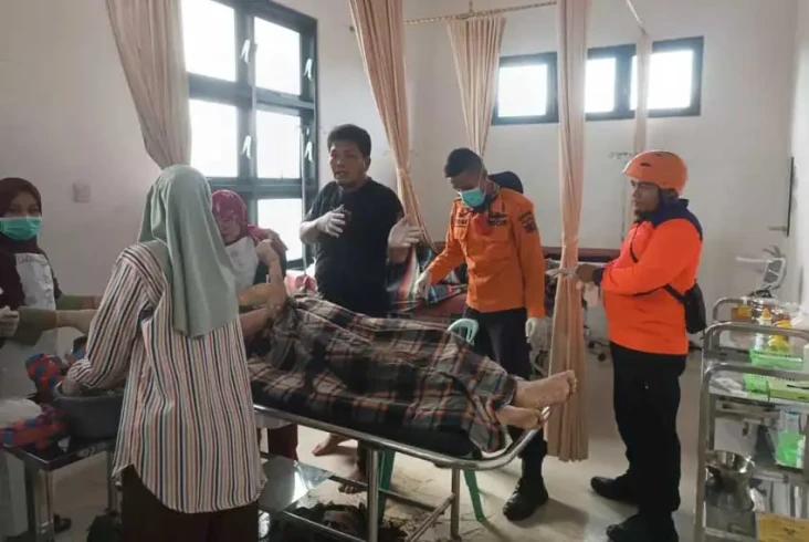 7 Korban Banjir Bandang...