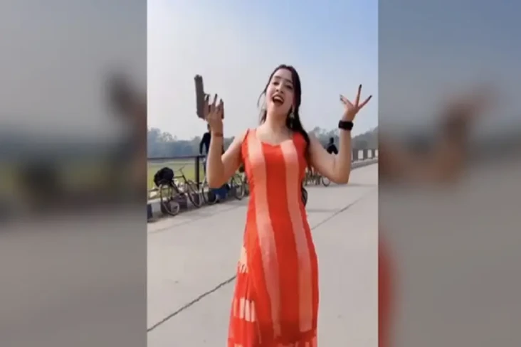 Selebgram Cantik Lucknow...
