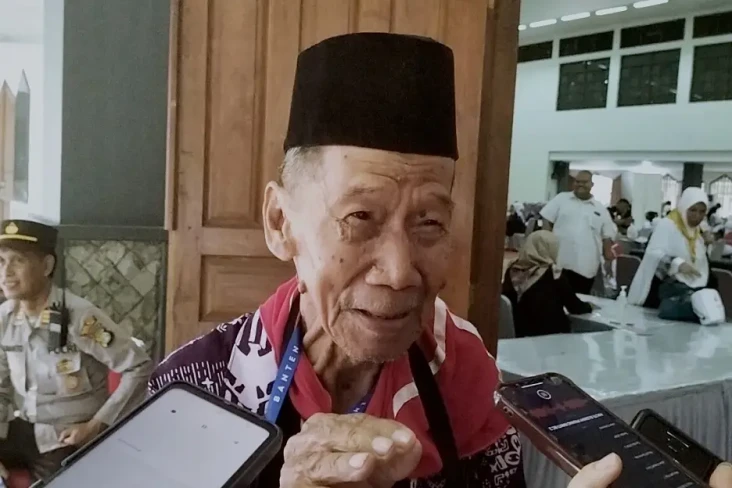 Jualan Keset, Warga...