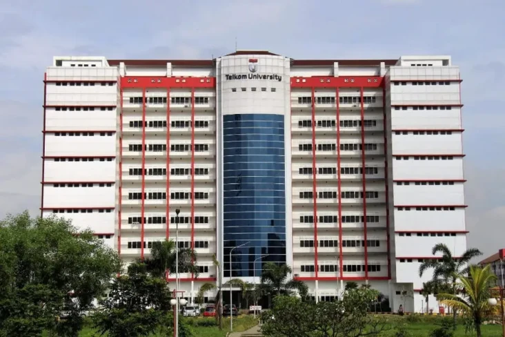 Perbandingan Biaya Kuliah...