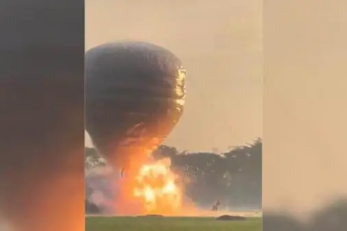 Duar! Balon Udara Penuh...