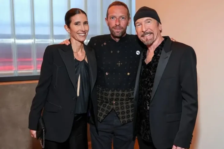 Chris Martin Hadiri...