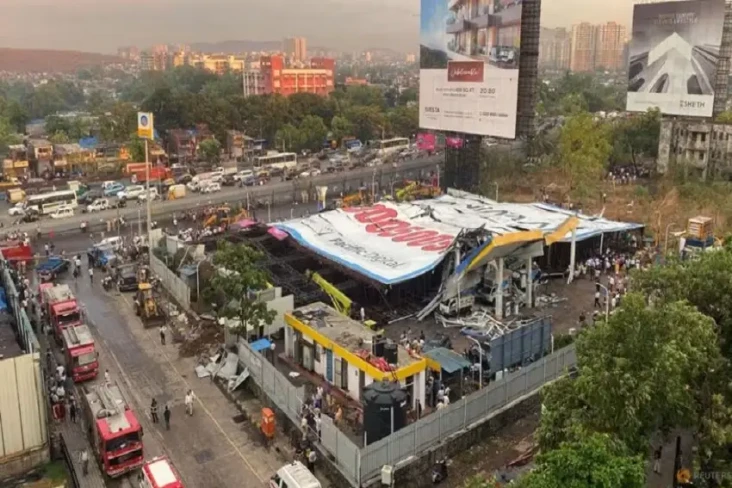 Badai Dahsyat Robohkan...