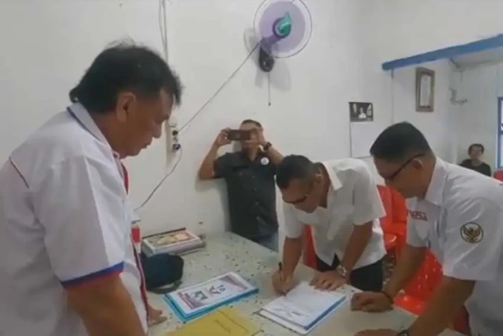 Monang Situmorang Kembalikan...