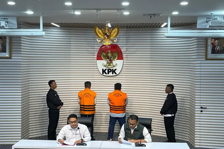 KPK Tahan 2 Tersangka...