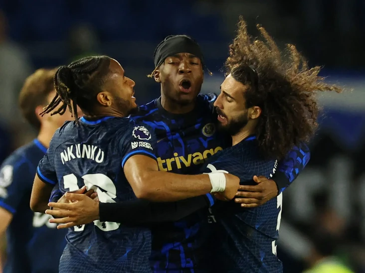 Tipis! Chelsea Buka...