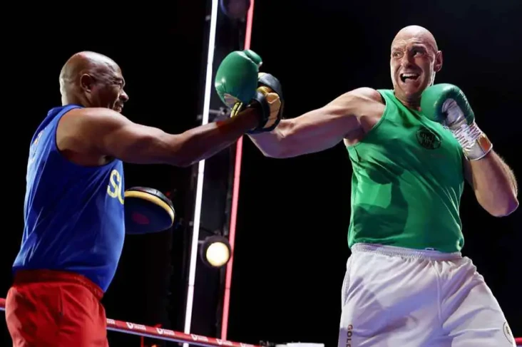 Ketika Tyson Fury Menari...