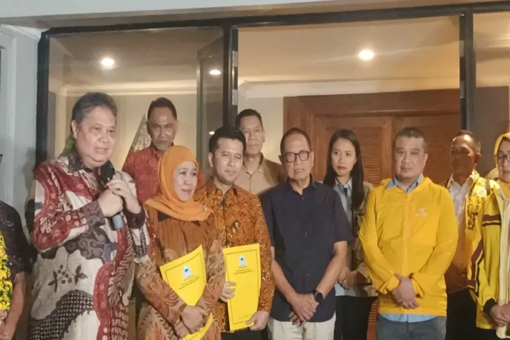 Golkar Resmi Usung Khofifah-Emil...