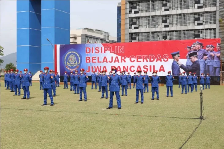 14 Sekolah Kedinasan...