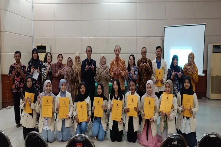 Biaya Kuliah Jadi Polemik,...