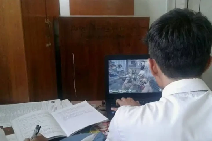 Main Games dan e-Sport...