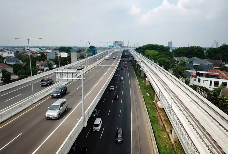 Jalan Tol Layang MBZ...