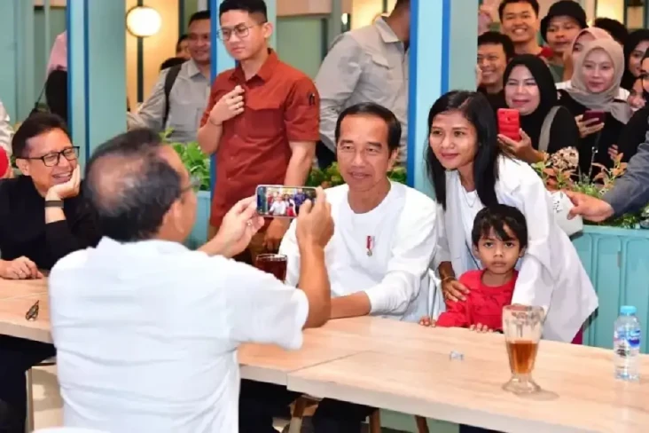 Relawan AJJ Usul Jokowi...