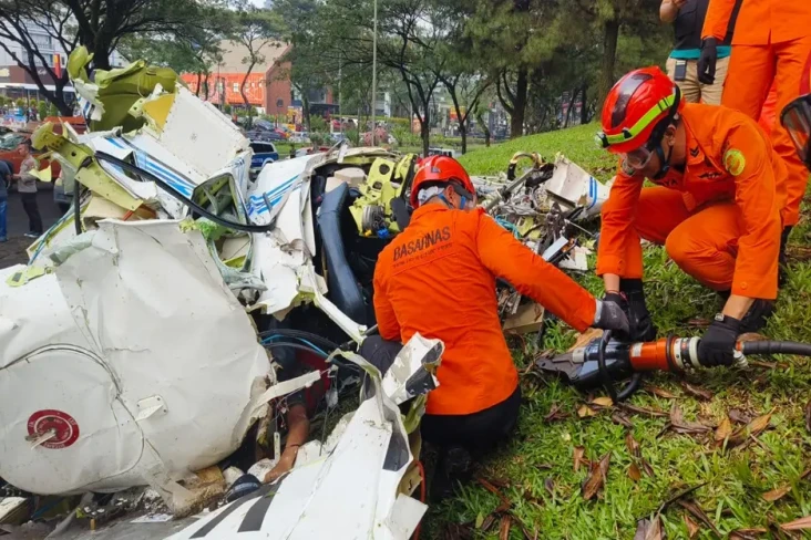 Tiga Korban Tewas Pesawat...
