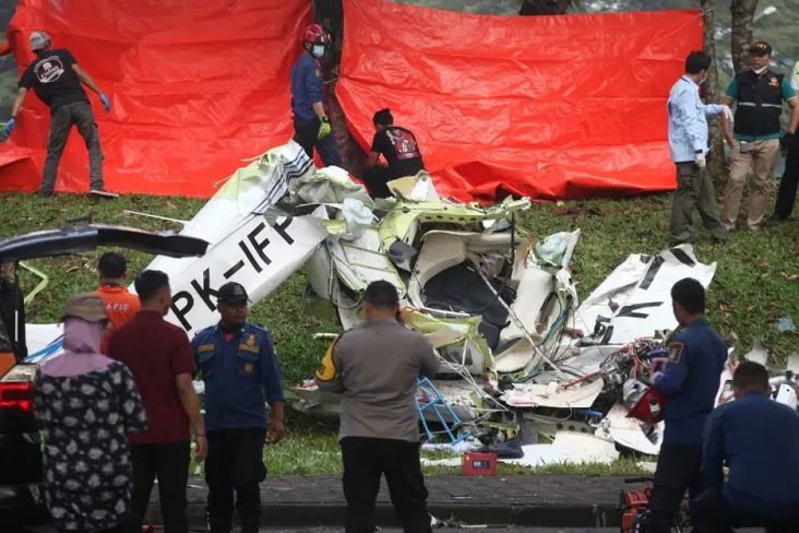 Detik-detik Pesawat...