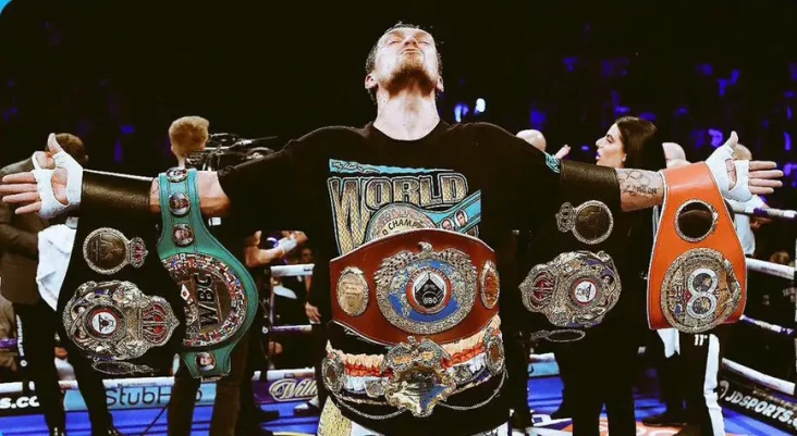 Oleksandr Usyk Terima...