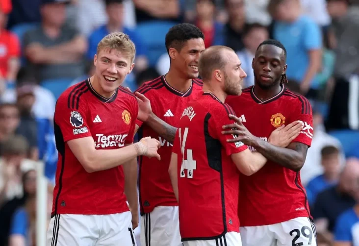 Manchester United Finis...