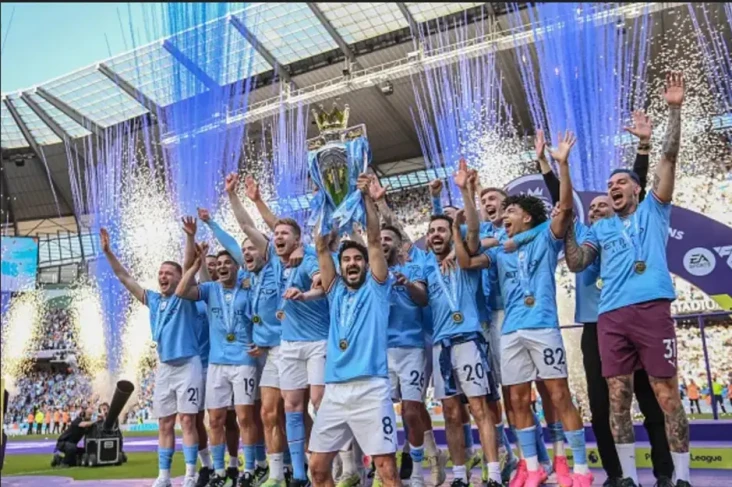 Pertarungan di Liga...