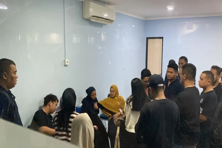 Istri Korban Pesawat...
