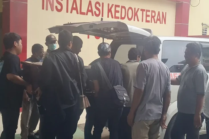 Dua Jenazah Korban Pesawat...