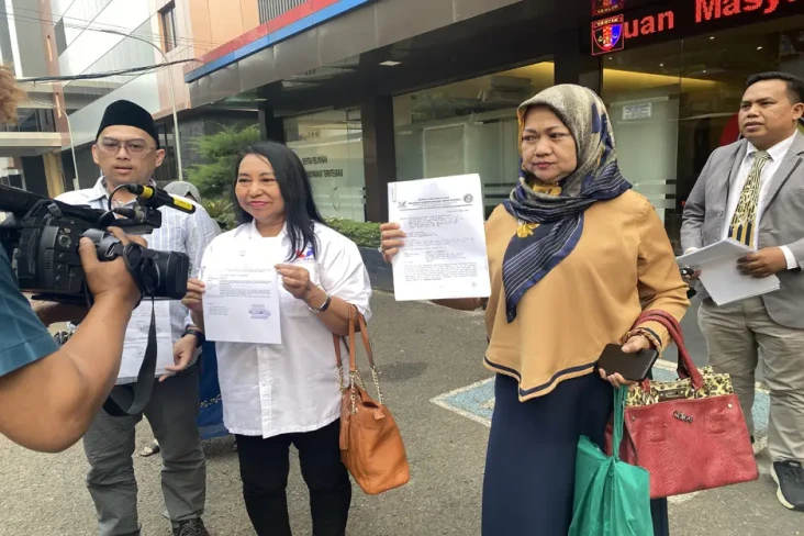 Dampingi Korban KDRT...