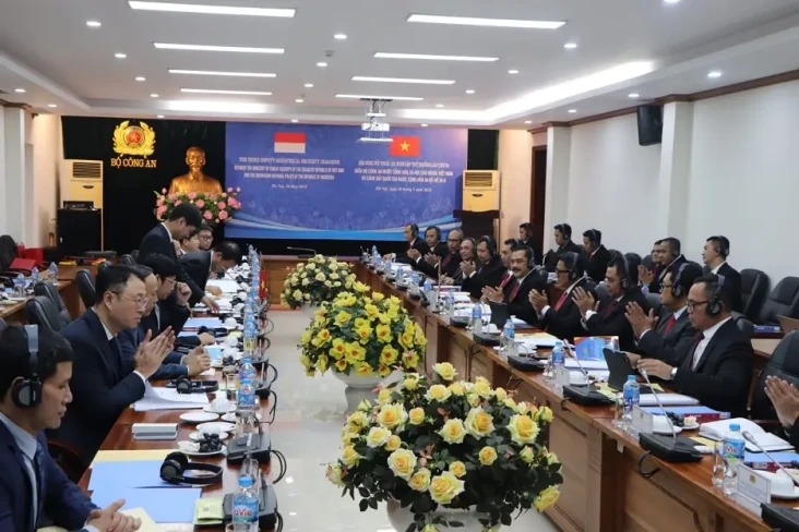Polri-Kementerian Keamanan...