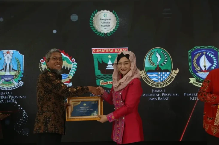 Pemprov Jateng Raih...