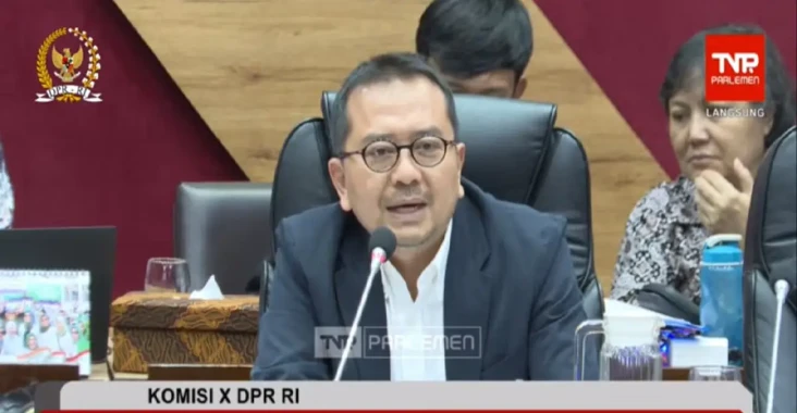 Ketua Komisi X DPR Minta...