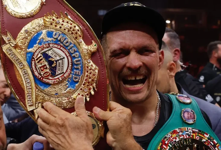 Celaka! Oleksandr Usyk...