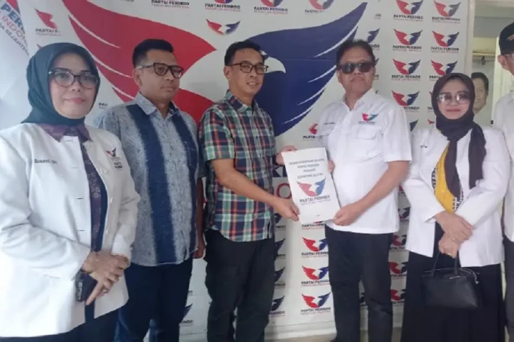 Sambangi Partai Perindo,...