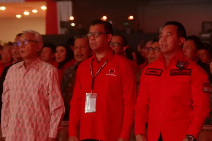 Andika Perkasa Pakai...