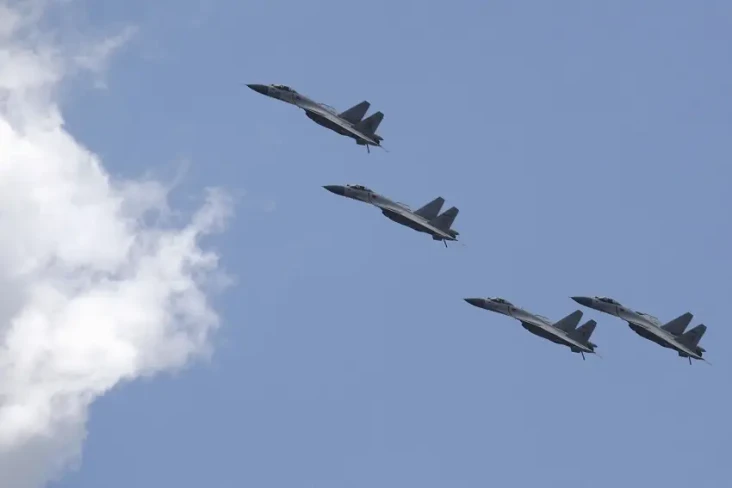 China: Latihan Perang...