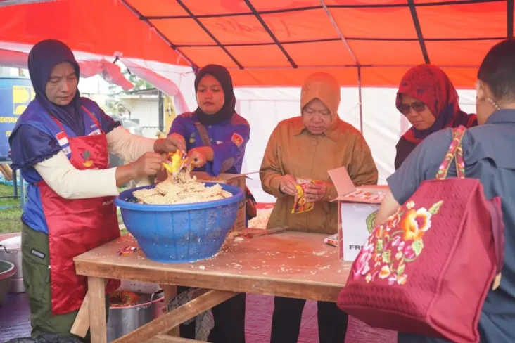 Mensos Risma Tangani...