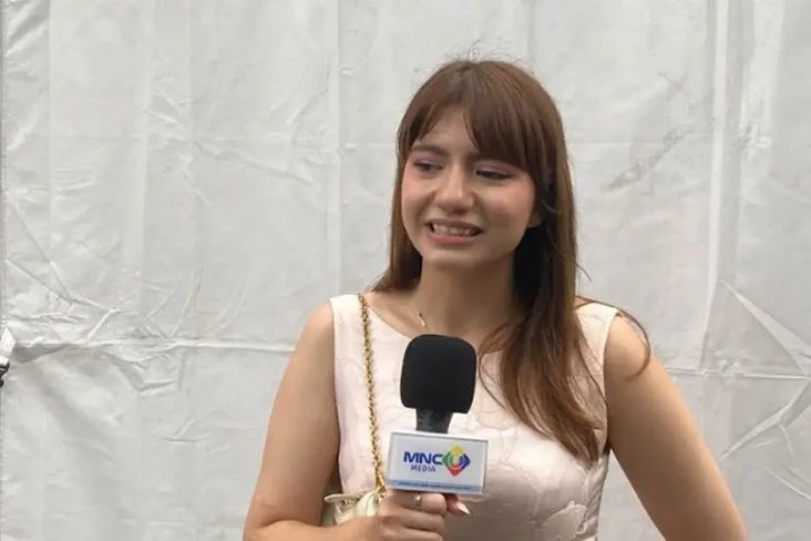 Cassandra Lee Tertantang...