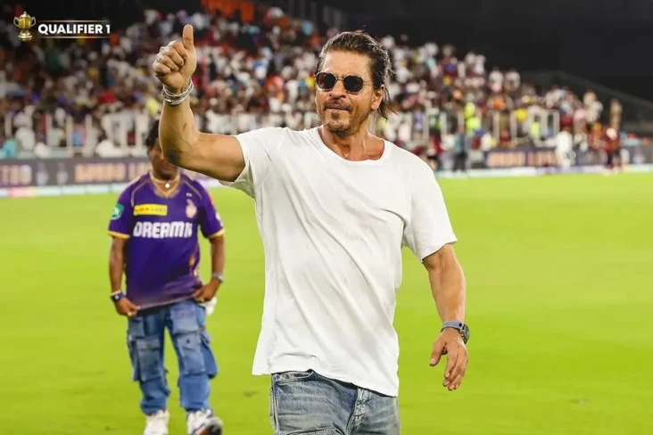 Shah Rukh Khan Dilarikan...