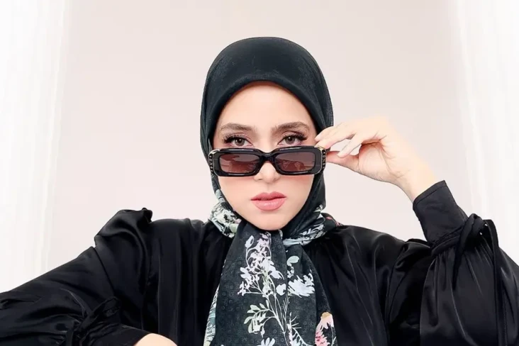 12 Artis Indonesia Keturunan...