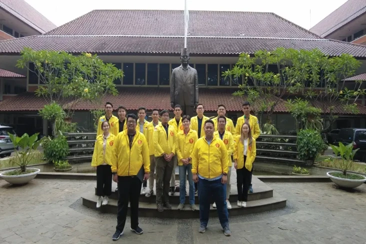 Mau Jadi Pengacara Hebat?...
