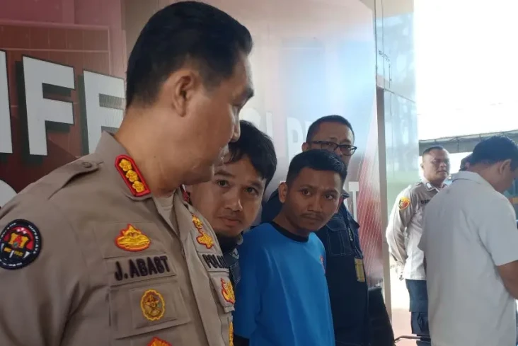 Bantah Tuduhan Pembunuhan...