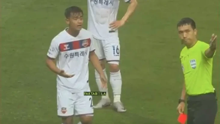 Pelatih Suwon FC Soroti...
