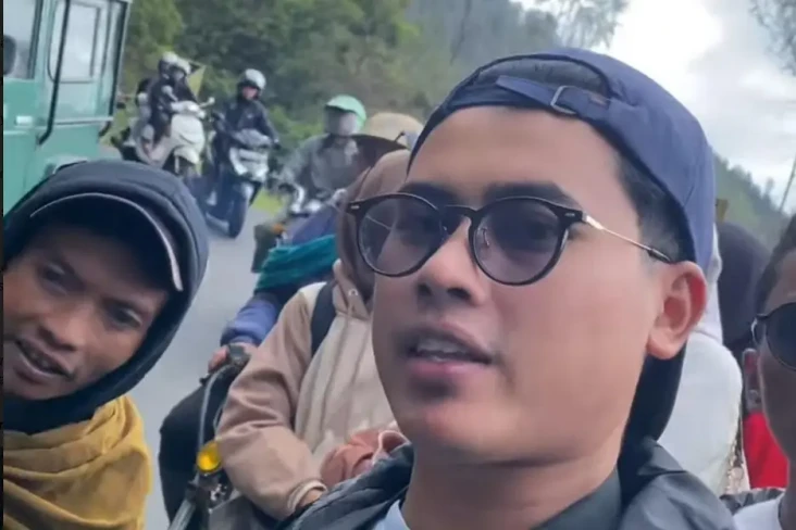 Viral! Wisatawan Digetok...
